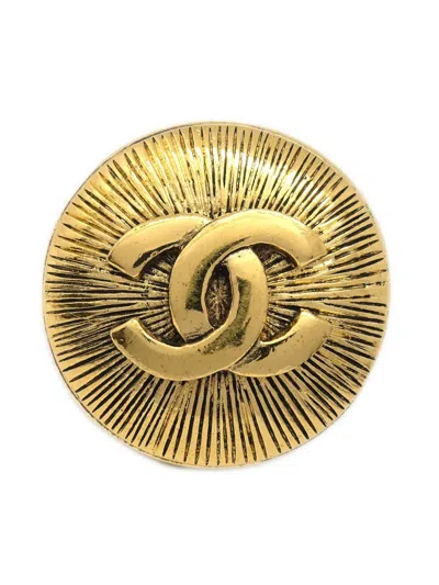 Pre-owned Chanel 1990-2000 Cc-embossed- Ribbed Brooch In Gold