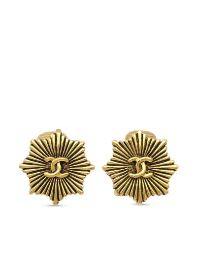 Pre-owned Chanel 1990-2000s Cc Clip-on Earrings In Gold