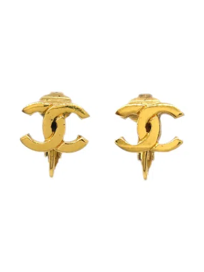 Pre-owned Chanel 1990-2000s Cc Logo Clip-on Earrings In 金色