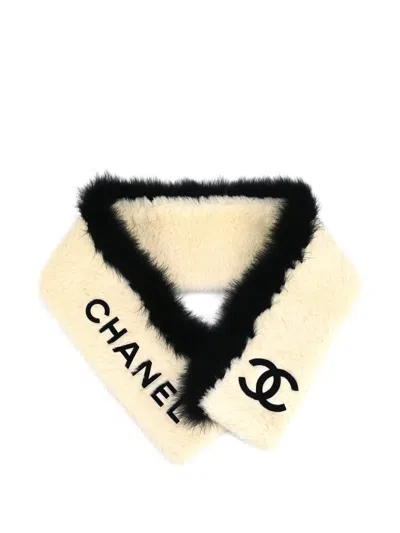 Pre-owned Chanel 1990-2000s Cc-logo Stole In White