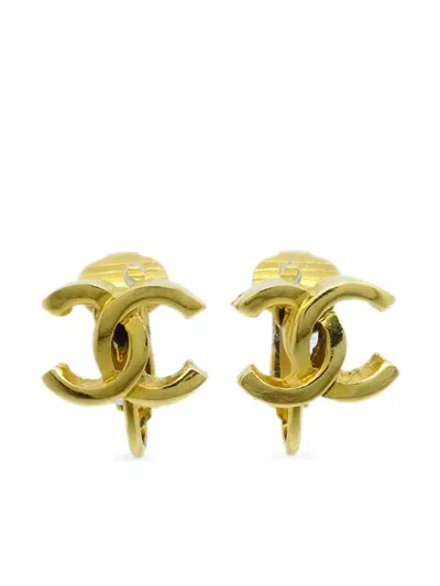 Pre-owned Chanel 1990-2000s Interlocking Cc Earrings In Gold