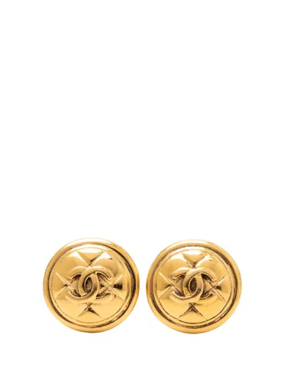 Pre-owned Chanel 1990-2010 Gold Plated Cc Quilted Round Clip On Earrings Costume Earrings