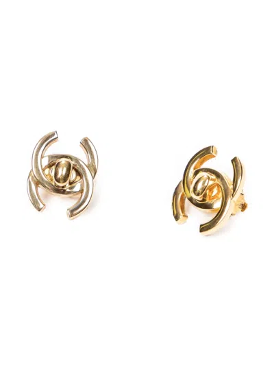 Pre-owned Chanel 1990 Cc Clip Earrings In Gold