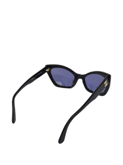 Pre-owned Chanel 1990-2000s Cc Interlocking Cat-eye Sunglasses In Black