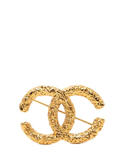 Pre-owned Chanel 1990-2010 Cc Gold Plated Pin Brooch Costume Brooch