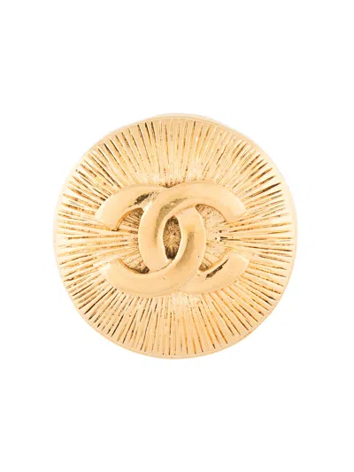 Pre-owned Chanel 1990s Cc Logo Brooch In Gold