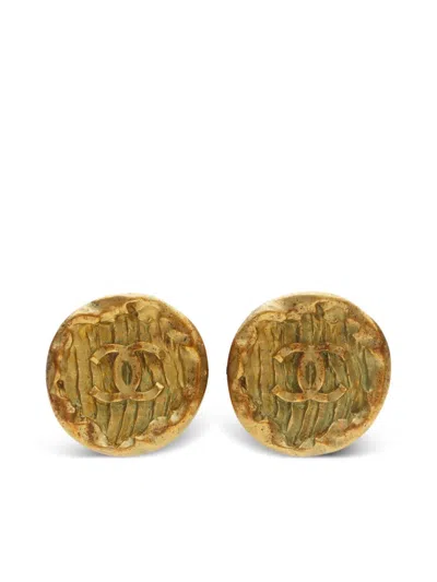 Pre-owned Chanel 1990s Cc Logo Clip-on Earrings In Gold
