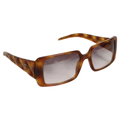 Pre-owned Chanel 1990s Square Frame With Amber Tortoise Quilted Arms "cc" Sunglasses In Brown