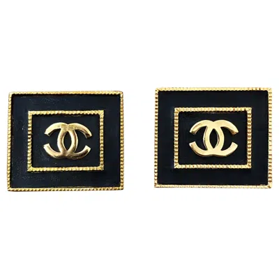 Pre-owned Chanel 1990s Vintage  Gold And Black Frame Cc Earrings