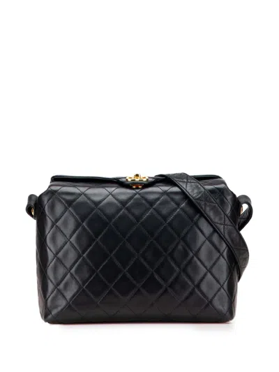 Pre-owned Chanel 1991-1994 Cc Quilted Lambskin Crossbody Bag In Black