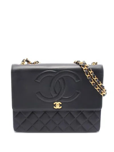 Pre-owned Chanel 1991-1994 Maxi Jumbo Cc Quilted Lambskin Shoulder Bag In Black