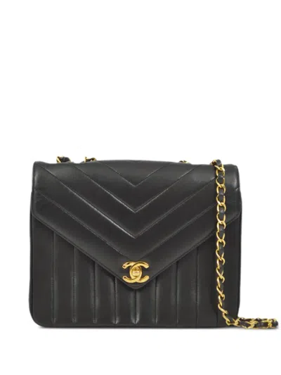 Pre-owned Chanel 1992 Chevron-quilted Shoulder Bag In Black