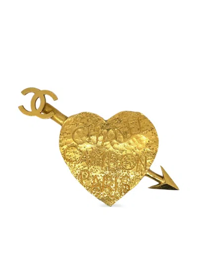 Pre-owned Chanel 1993 Cc Arrow Heart Motif Brooch In Gold