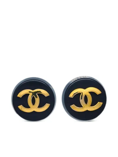 Pre-owned Chanel 1993 Cc Button Clip-on Earrings In Black
