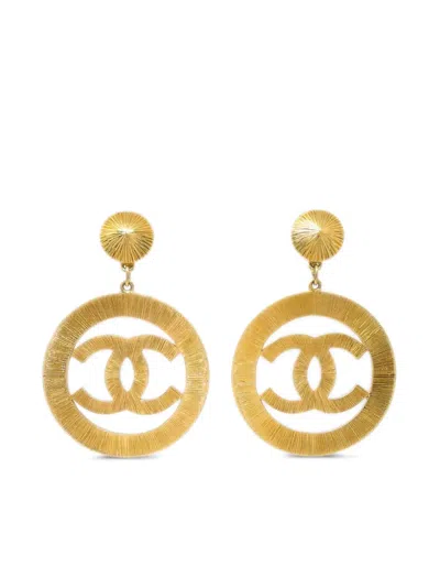 Pre-owned Chanel 1993 Cc Dangle Clip-on Earrings In Gold