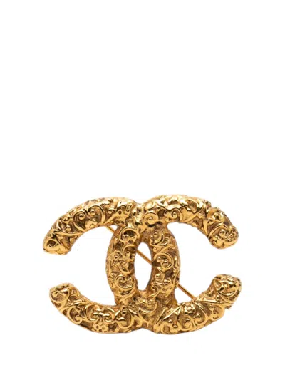 Pre-owned Chanel 1993 Cc Gold Plated Baroque Embossed Brooch Costume Brooch