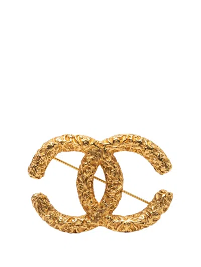 Pre-owned Chanel 1993 Cc Gold Plated Baroque Embossed Brooch Costume Brooch