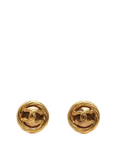 Pre-owned Chanel 1993 Cc Gold Plated Round Clip On Earrings Costume Earrings