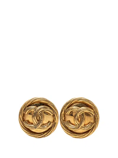 Pre-owned Chanel 1993 Cc Gold Plated Round Clip On Earrings Costume Earrings