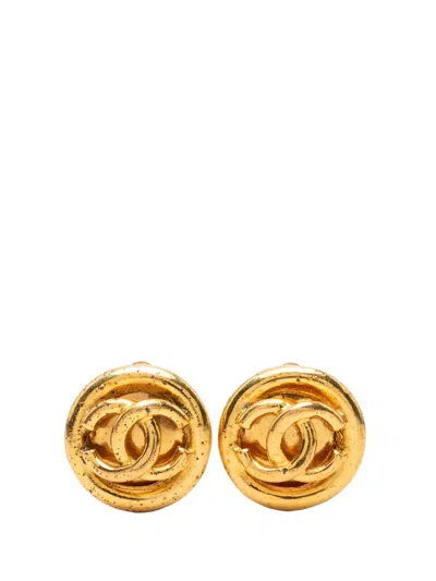Pre-owned Chanel 1993 Cc Gold Plated Round Clip On Earrings Costume Earrings