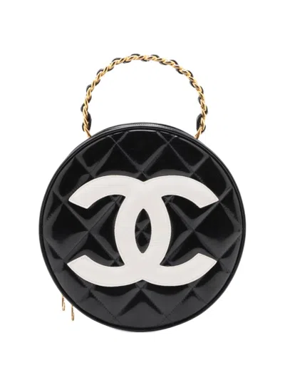 Pre-owned Chanel 1994-1996 Cc Quilted Patent Round Vanity Handbag In Black