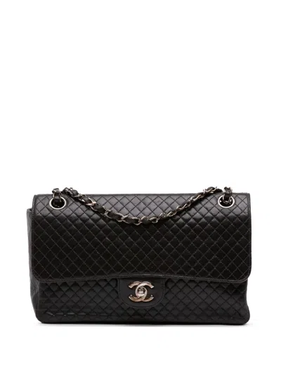 Pre-owned Chanel 1994-1996 Medium Classic Microquilted Lambskin Single Flap Shoulder Bag In Black