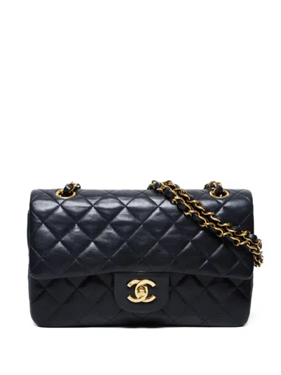 Pre-owned Chanel 1994-1996 Small Classic Handbag In Black