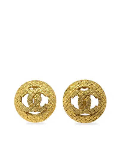 Pre-owned Chanel 1994 Cc Button Clip-on Earrings In Gold