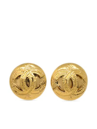 Pre-owned Chanel 1994 Cc Button Clip-on Earrings In Gold