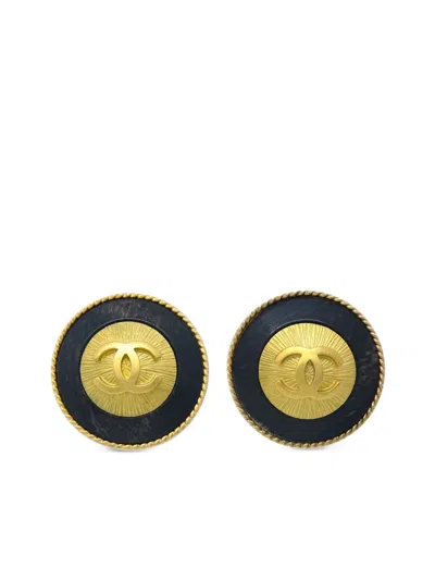 Pre-owned Chanel 1994 Cc Button Clip-on Earrings In Gold