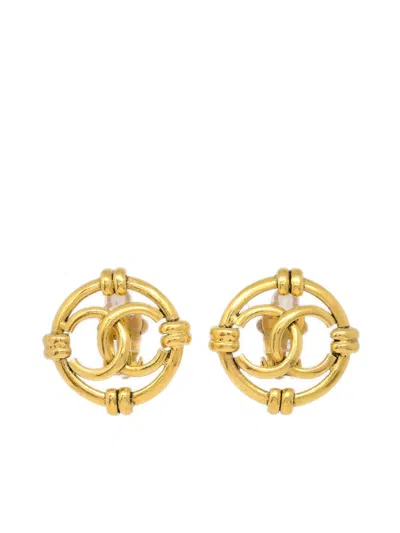 Pre-owned Chanel 1994 Cc Cut-out Clip-on Earrings In Gold