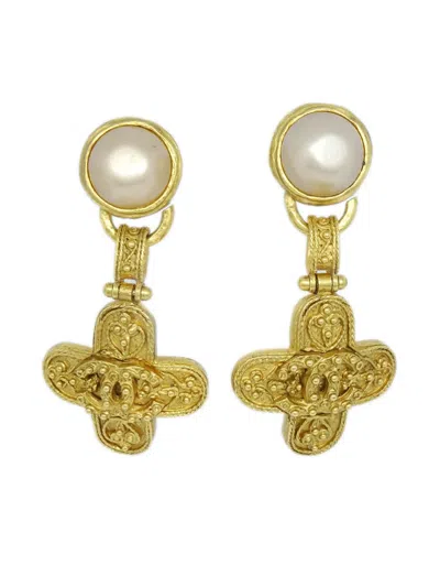 Pre-owned Chanel 1994 Cc Faux-pearl Clip-on Earrings In Gold