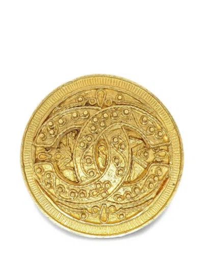 Pre-owned Chanel 1994 Cc Filigree Brooch In Gold