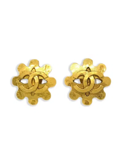 Pre-owned Chanel 1994 Cc Floral Clip-on Earrings In Gold