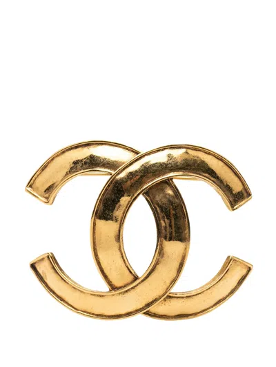 Pre-owned Chanel 1994 Cc Gold Plated Brooch Costume Brooch