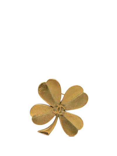 Pre-owned Chanel 1994 Cc Gold Plated Clover Brooch Costume Brooch