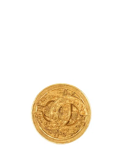 Pre-owned Chanel 1994 Cc Gold Plated Filigree Round Brooch Costume Brooch