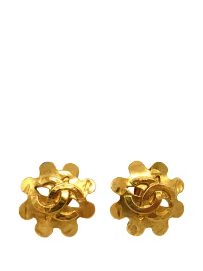 Pre-owned Chanel 1994 Cc Gold Plated Floral Clip On Earrings Costume Earrings