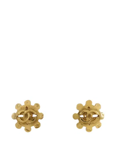 Pre-owned Chanel 1994 Cc Gold Plated Flower Clip On Earrings Costume Earrings