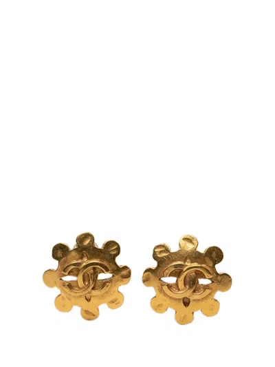 Pre-owned Chanel 1994 Cc Gold Plated Flower Clip On Earrings Costume Earrings