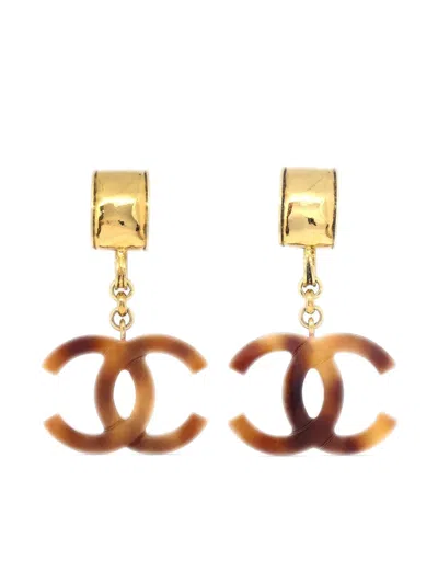 Pre-owned Chanel 1994 Cc Half-hook Clip-on Earrings In Gold
