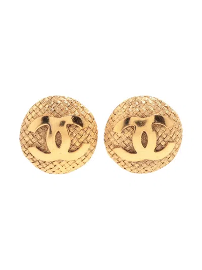 Pre-owned Chanel 1994 Cc Large Mark Clip-on Earrings In Gold