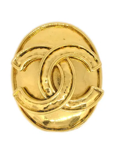 Pre-owned Chanel 1994 Cc-logo Oval Brooch In Yellow