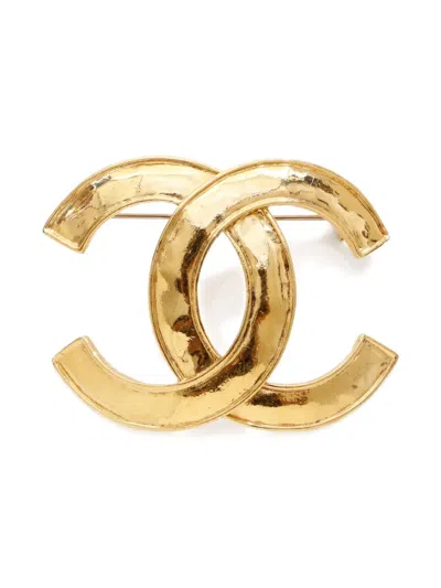 Pre-owned Chanel 1994 Cc Mark Brooch In Gold