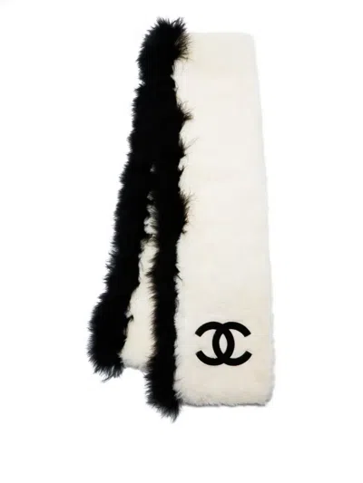 Pre-owned Chanel 1994 Cc Mark Logo Scarf In White