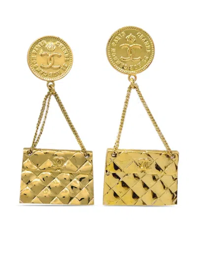 Pre-owned Chanel 1994 Classic Flap Clip-on Earrings In Gold