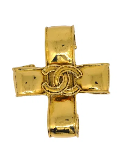 Pre-owned Chanel 1994 Cross Brooch In Gold
