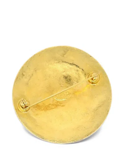 Pre-owned Chanel 1994 Filigree Cc Brooch In Gold