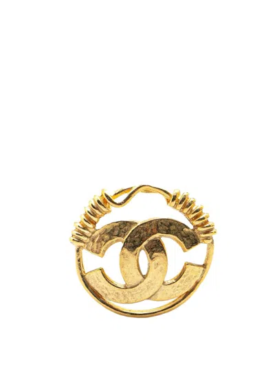 Pre-owned Chanel 1994 Gold Plated Cc Costume Brooch In 金色