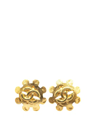 Pre-owned Chanel 1994 Gold Plated Cc Flower Clip On Earrings Costume Earrings